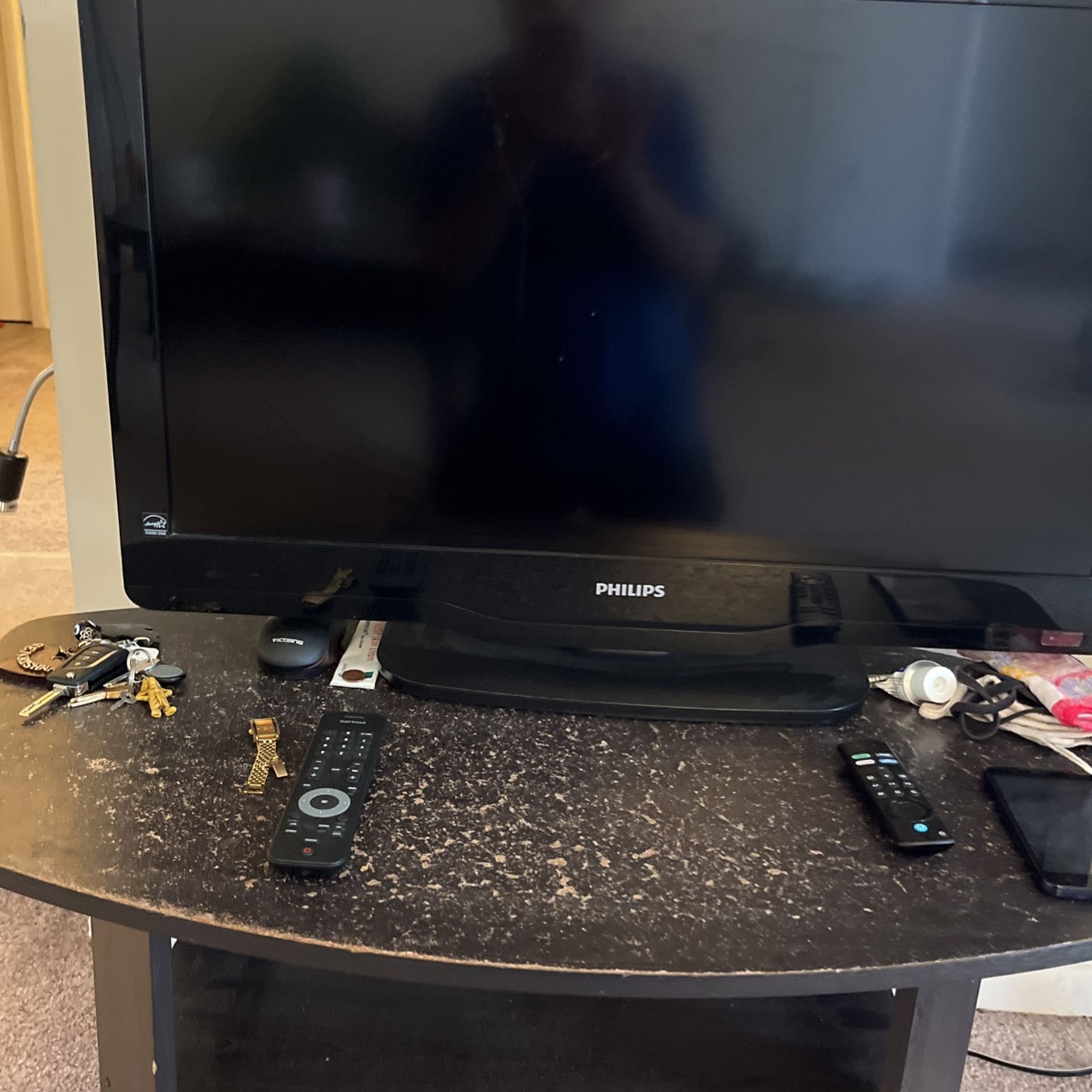 philips TV with table  32inch