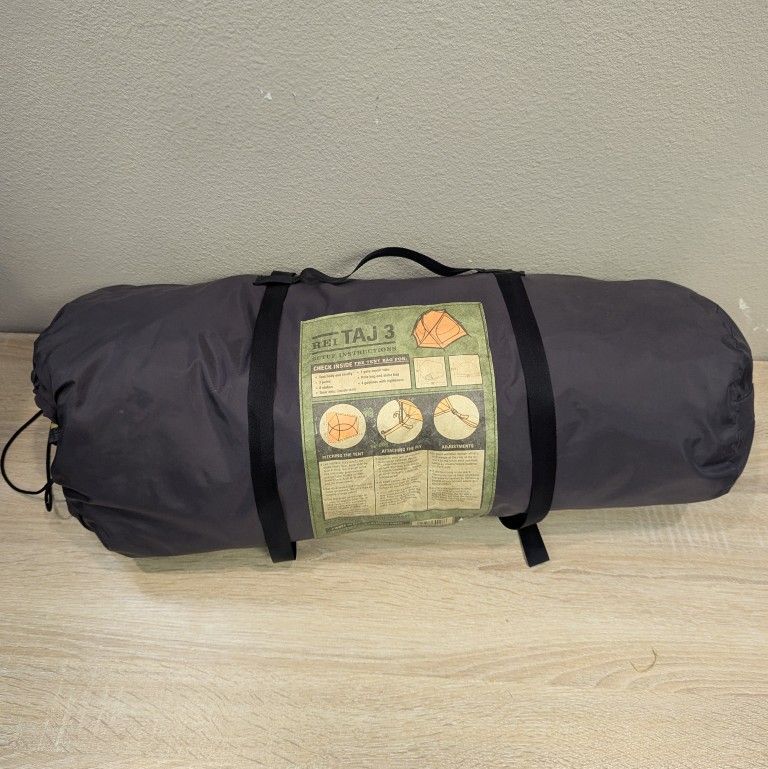 REI Taj iii 3-person Tent