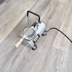 Central Pneumatic 1/5 HP 58 PSI Oil-Free Airbrush Compressor