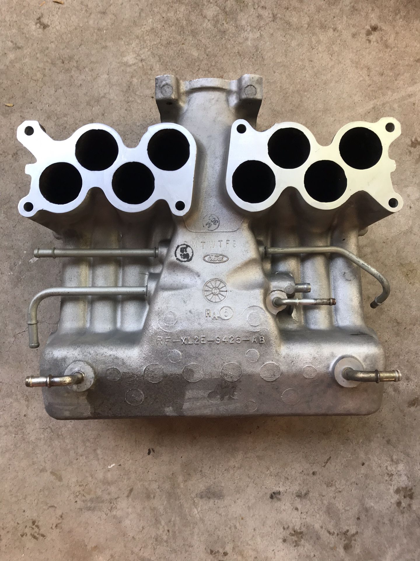 Ford GT40 Mustang Intake Manifolds Upper and Lower parts for Sale in Tempe, AZ OfferUp