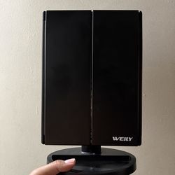 Black trifold mirror