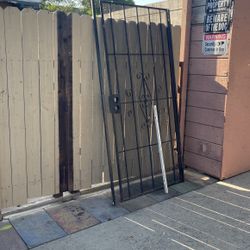  Screen Door