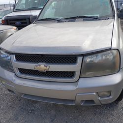Chevy Trailblazer- Parts Only