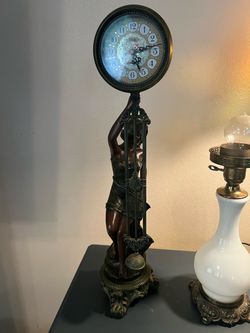 Figural Statue Mantel Clock Bronze Tone