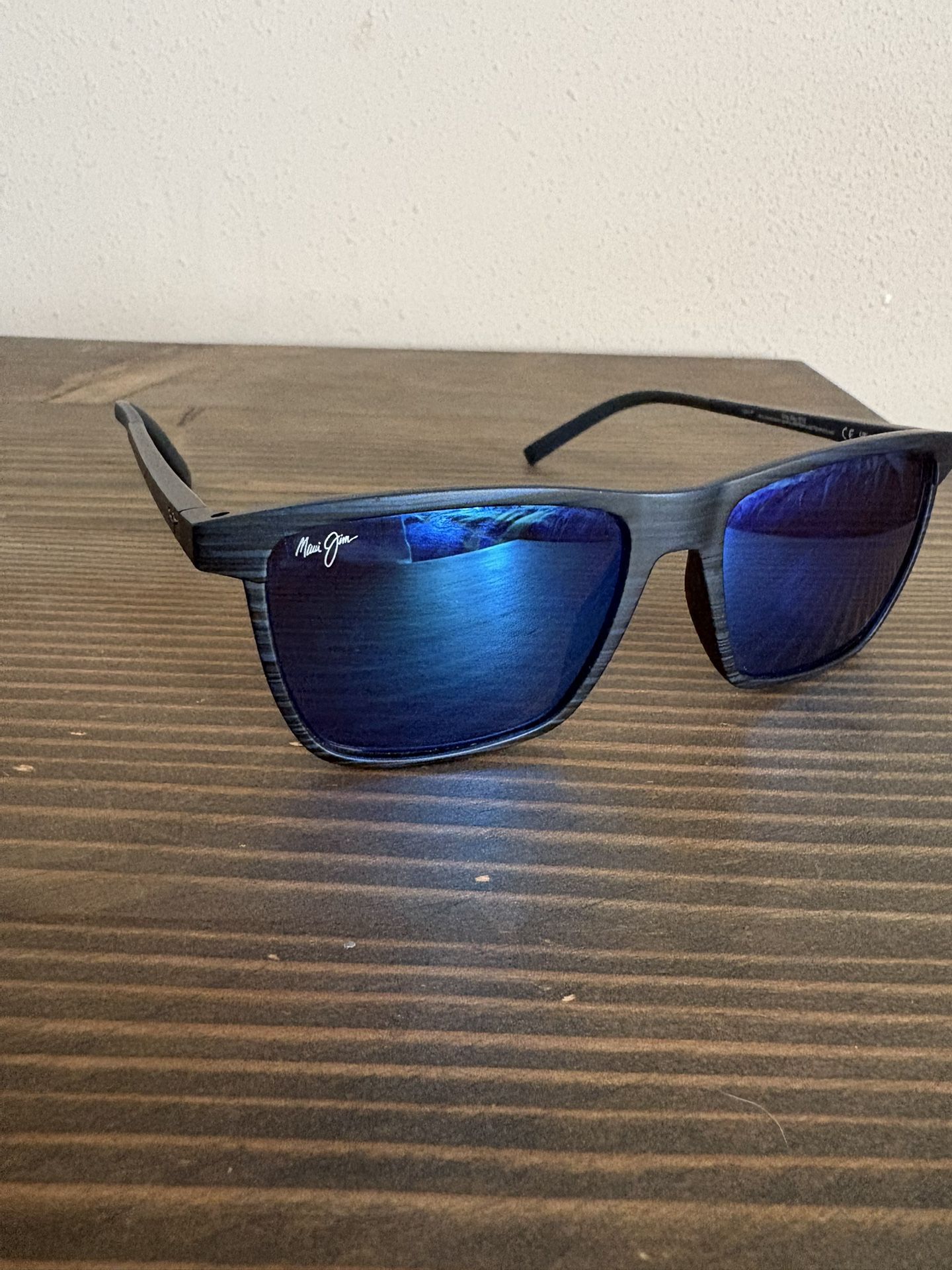 Brand new Navy Blue Maui Jim Sunglasses