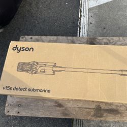 Dyson v15s Detect Submarine 