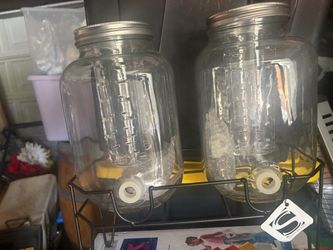 Fruit defuser , drink dispenser