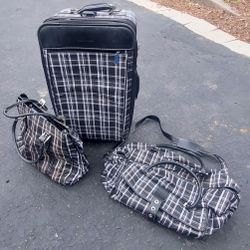 Vintage Plaid Adrienne Vittadini Luggage Set