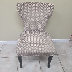 Traditional Accent Chair