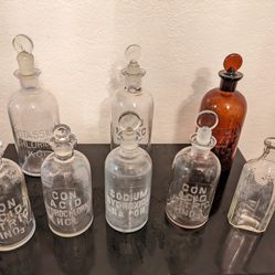 1927 Wheaton & Company Apothecary Lab Jar Collection 