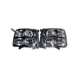 Chevy Silverado 07-13 Black Housing And Clear Headlights   Faros delanteros con carcasa negra y lentes transparentes para Chevy Silverado 2007-2013