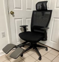 NEW Ergonomic Recliner Office Chair With Leg Rest