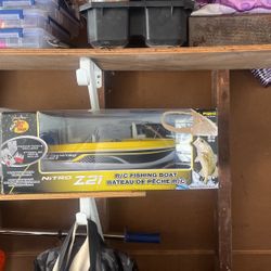 Brand New Bass Pro Shops RC Fishing Boat