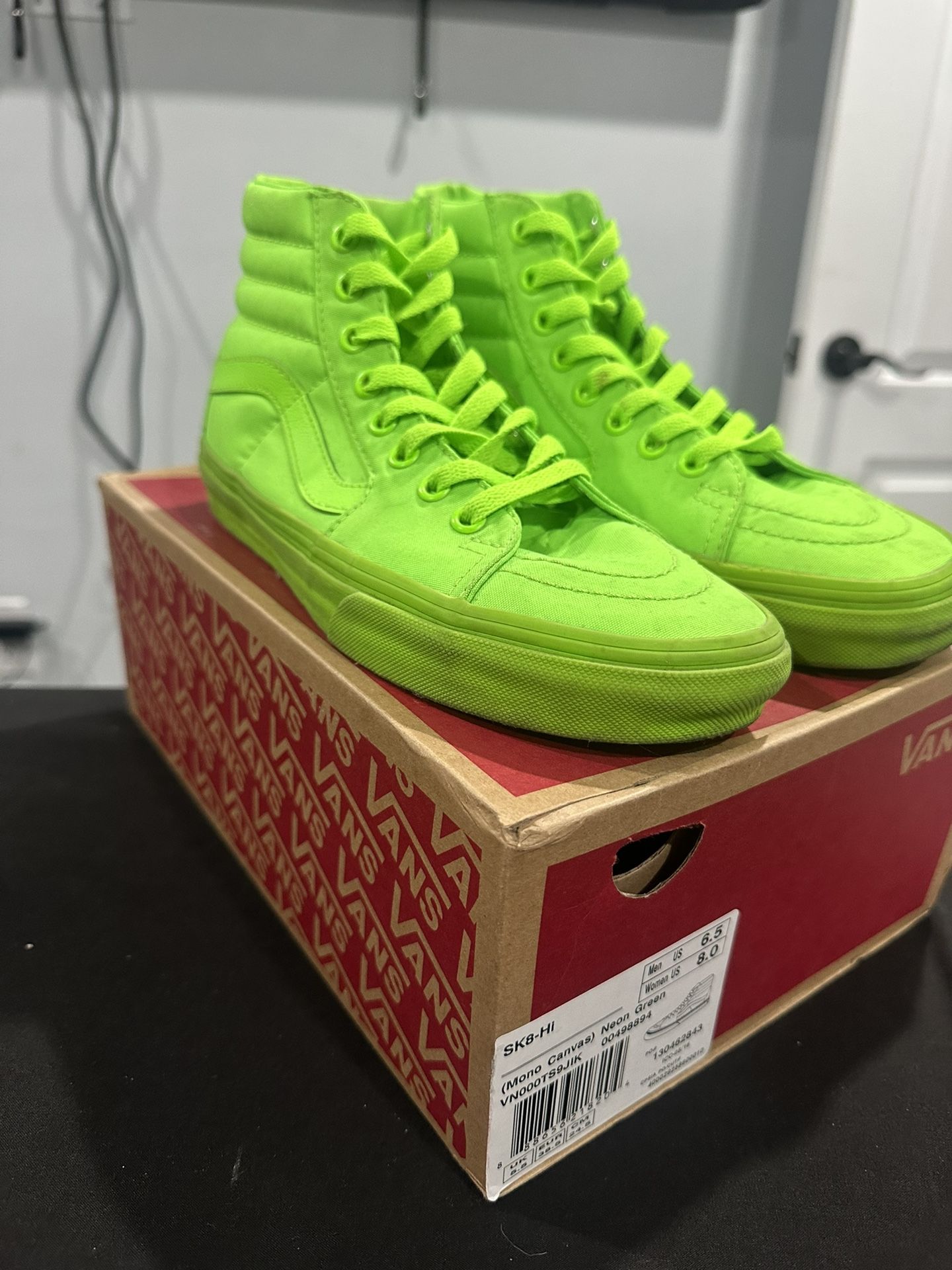 Sneakers