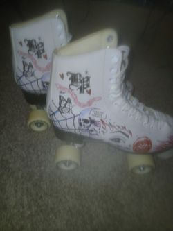 Broken promises roller skates size 7.5
