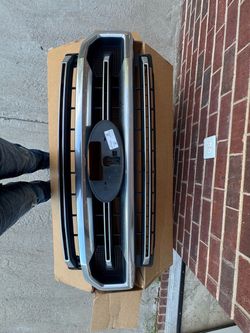 Ford f-250 OEM Chrome Grille