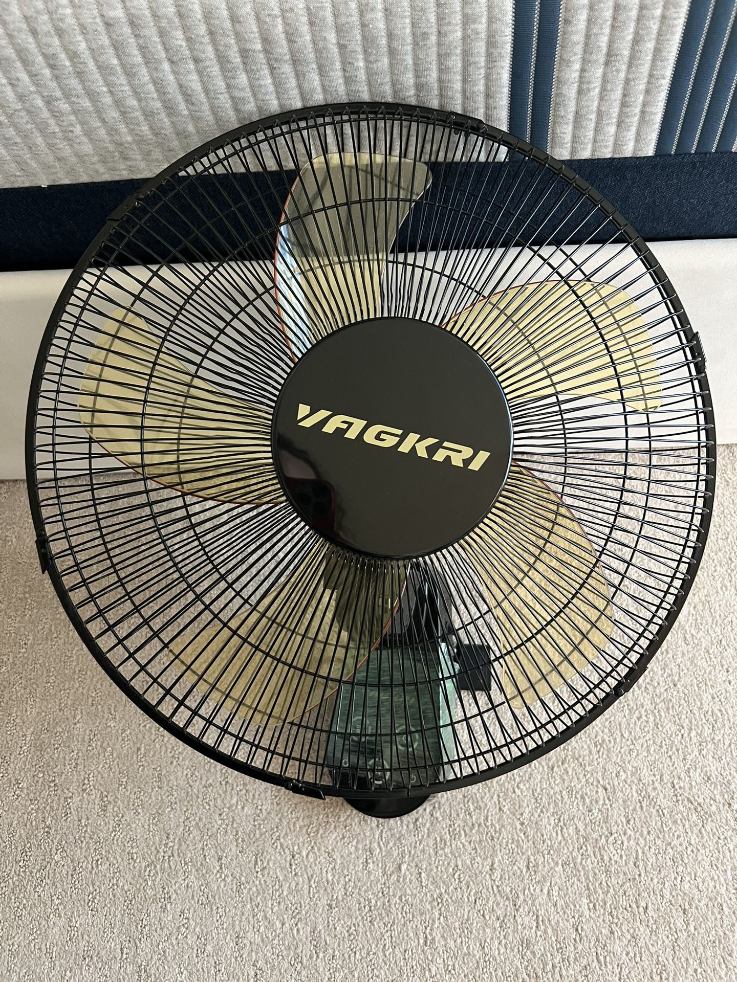 Wall Mount Fan w/Remote