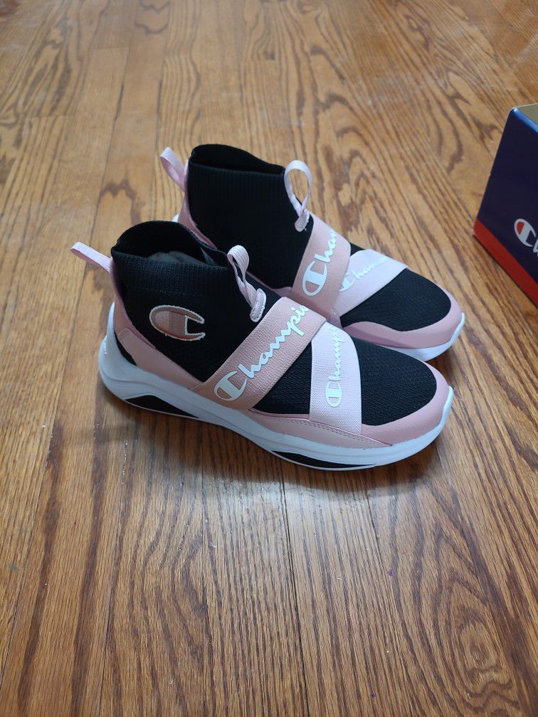Champion Athletic wear Shoes for Women in Size for Sale in Chicago, IL - OfferUp