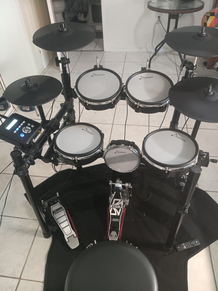 Donner Electric Drums & Speakers 
