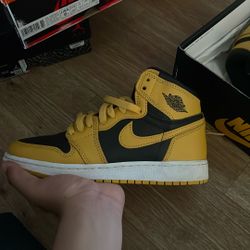 Jordan 1 Retro High Pollen size 5.5y