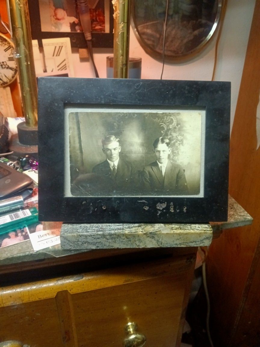 Vintage Glass Wood Frame From Around 1910 ,15 Of To Men Don't Know Names.