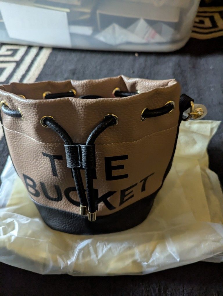 The Bucket Purse
