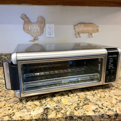 Ninja Foodi 8-1 / 1800 watt Air Fryer, Toaster Oven
