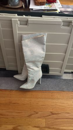 In Excellent Condition Worn Once Only In The House For 10 Minutes 