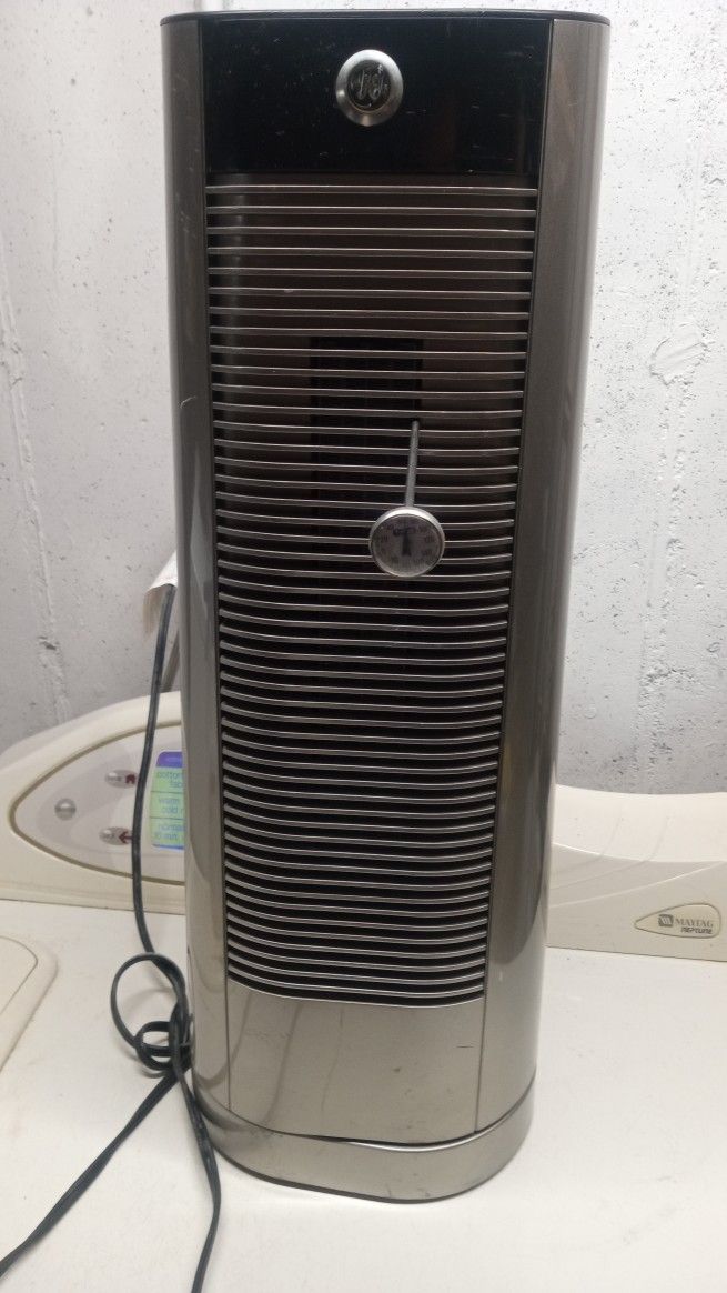 1500 Watt Tower Heater WORKS PERFECT