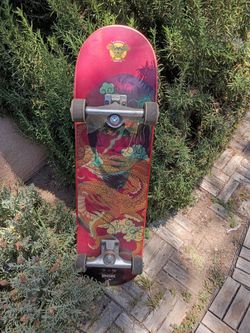DGK Bruce lee holographic skate board
