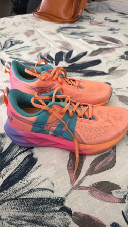 ASICS - Novablast 5 'LA Marathon