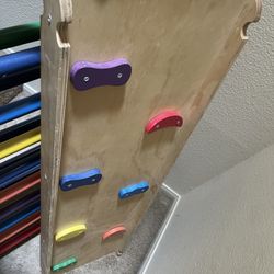 Pickler Triangle With Slide And Wall Climber 