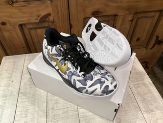 Kobe 8 "Mambacita" Size 3 And 5.5y
