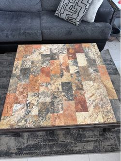 Raymour & Flanigan coffee table set