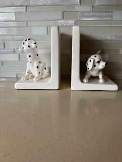 Glass Dalmatian books holder -$10- West Kendall