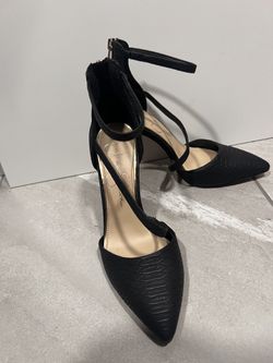 Jessica Simpsons elegant shoes