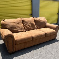 🚚 Free Delivery 🚚 Ashley Fabric Couch Sofa 