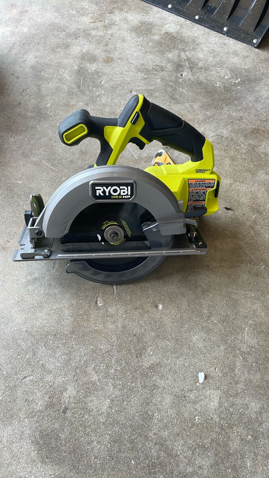 COMPACT 6-1/2” CIRCULAR SAW