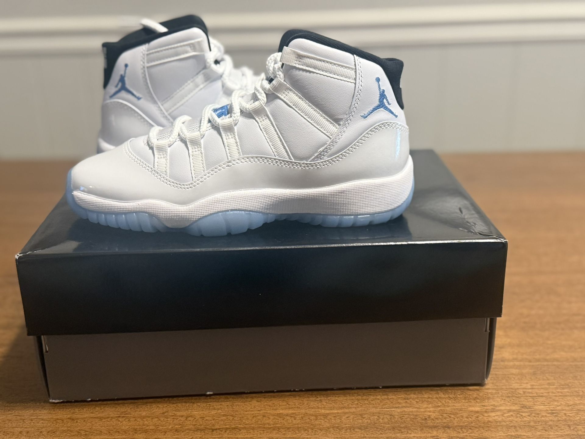 Brand New Legend Blue Jordan
