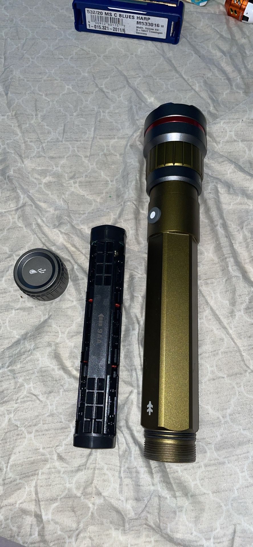 swiss tech 6500 LM power led flashlight