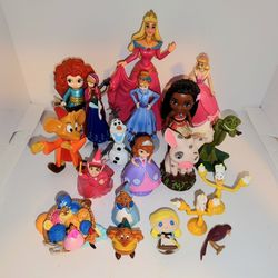 lot of Disney mini figures Princesses and related characters including animator collection 