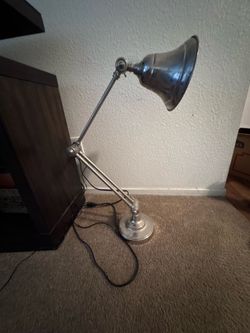 Boom lamp