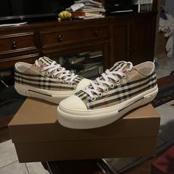Burberry Shoes