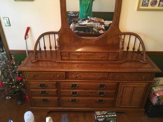 Manor House Solid Wood Dresser/Vanity w/ Mirrow