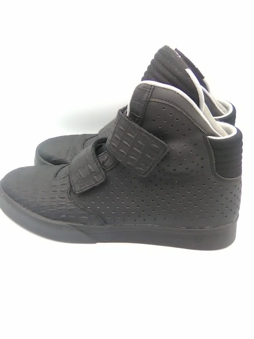 men 10.5 nike flysteppers 2k3