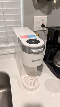 White Keurig Coffee Maker – Great Working Condition – Local Pickup