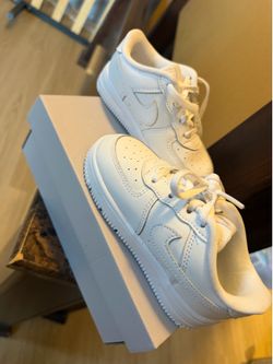 Girls shoes