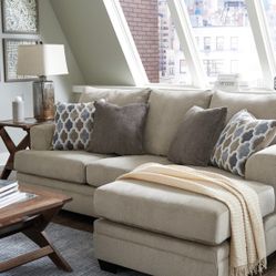 Luxurious Stunning New Sectional 