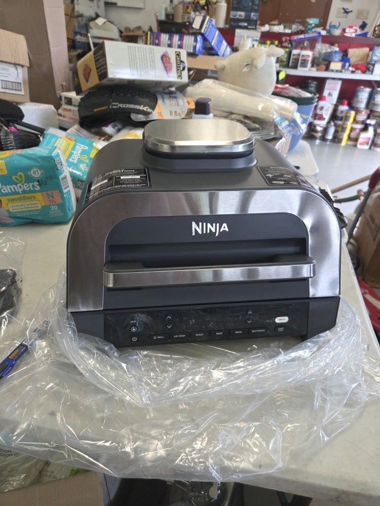 Ninja Smart XL 6-in-1 Indoor Grill & Air Fryer with Built in Thermometer