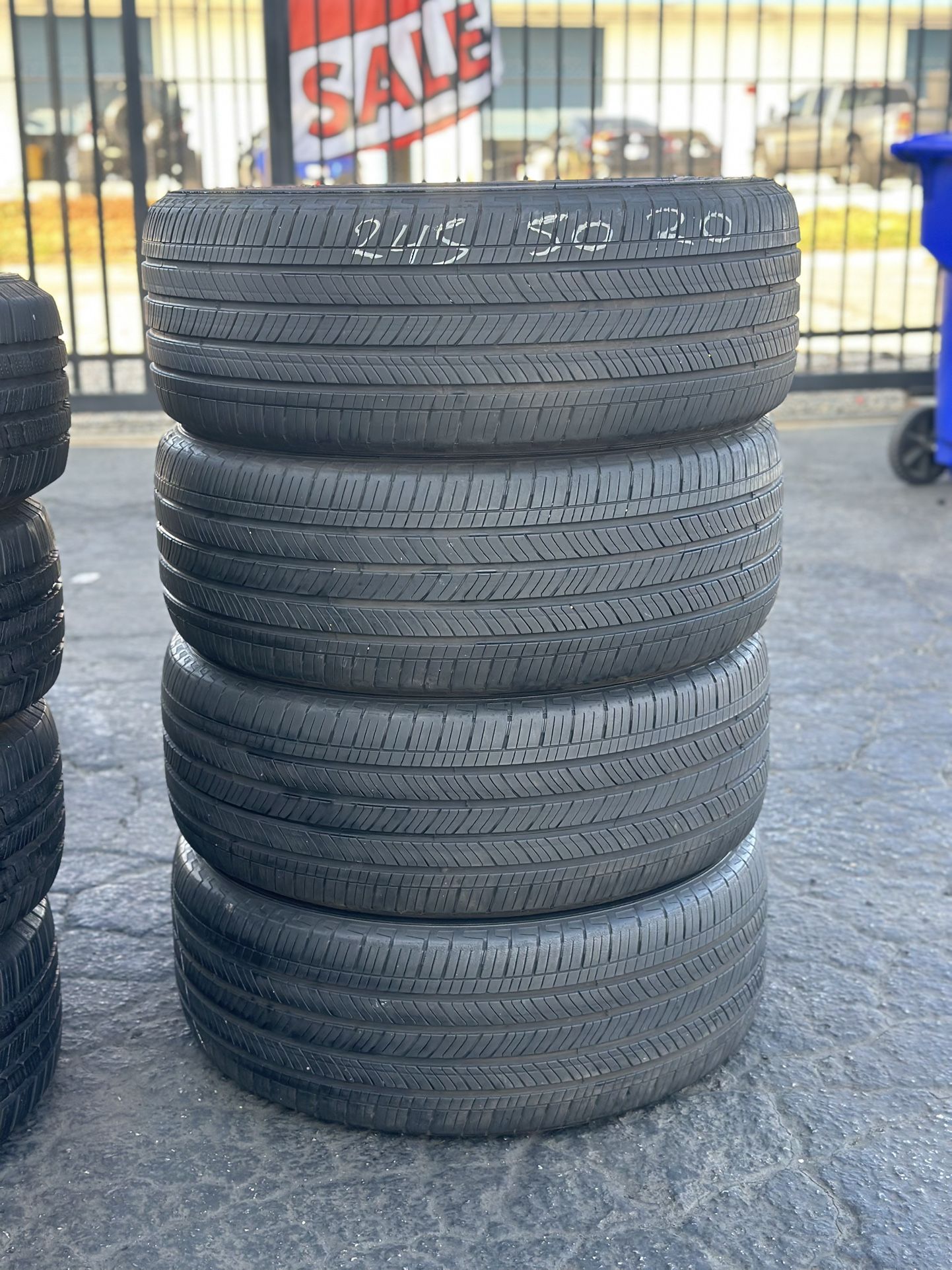 SET OF TIRE 245 50 20 GOODYEAR 85% LIFE